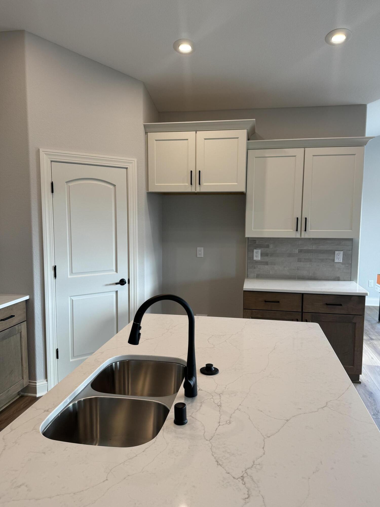 497 Limestone Lane Slinger, WI 53086 - Photo 10 of 28 IMG_1468