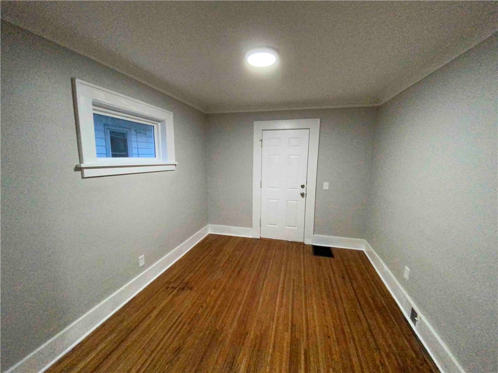 210 Dickinson Street Rochester, NY 14621 - Photo 4 of 9