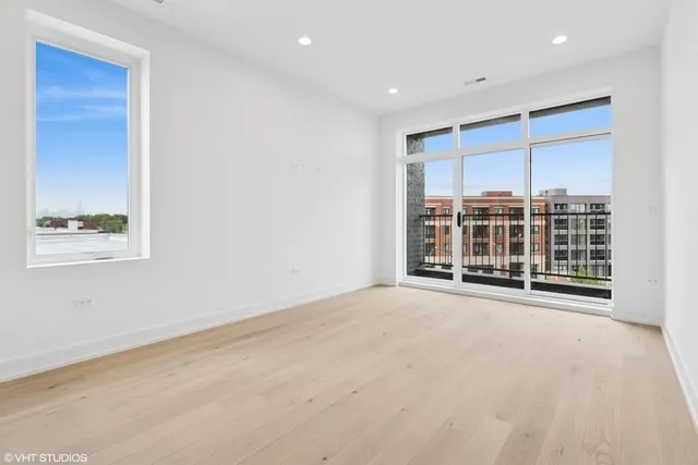 $3,400 | 3219 North Elston Avenue, Unit 3, Chicago, IL 60618