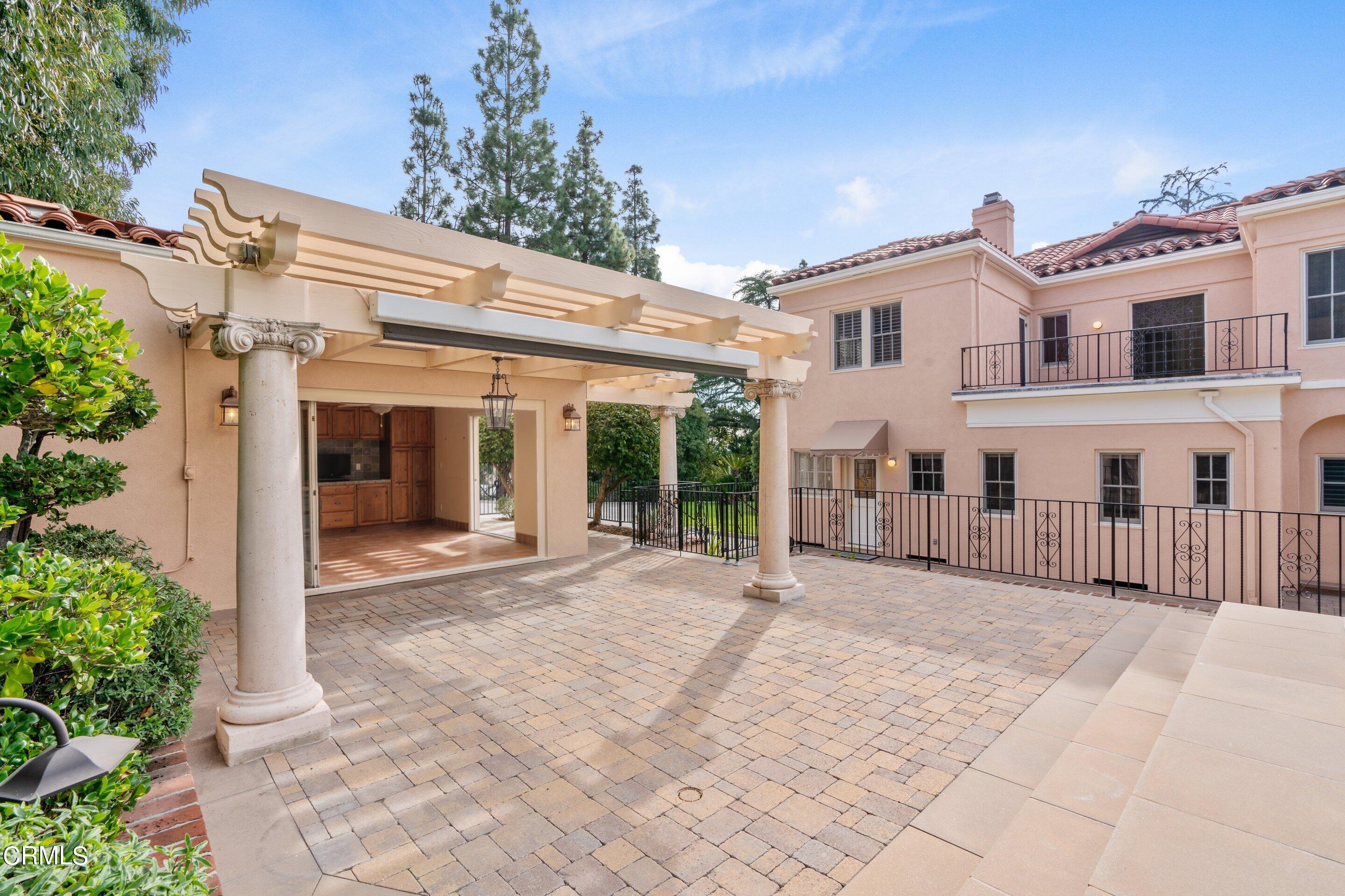 625 Cumberland Road Glendale, CA 91202 - Photo 14 of 73 a view of house with a outdoor space