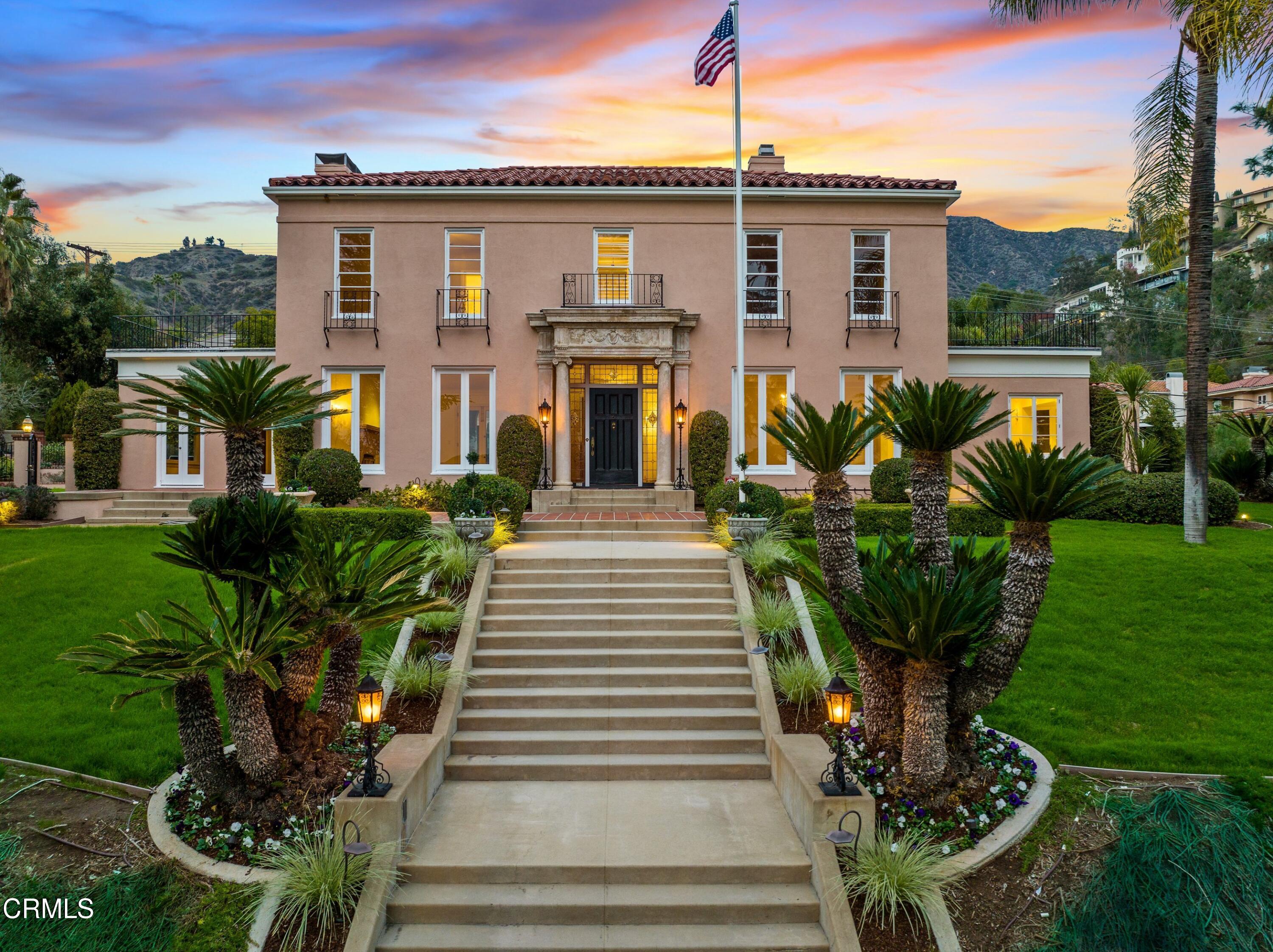 625 Cumberland Road Glendale, CA 91202 - Photo 63 of 73 a front view of a house with a yard