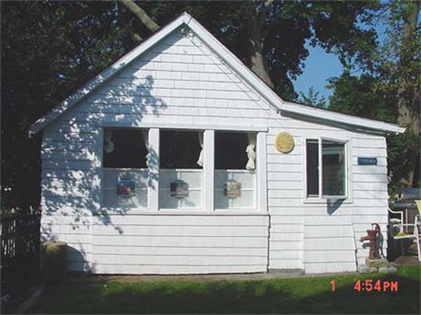 13 Elmwood Road Swampscott, MA 01907 - Photo 12 of 14 Gallery Image 12
