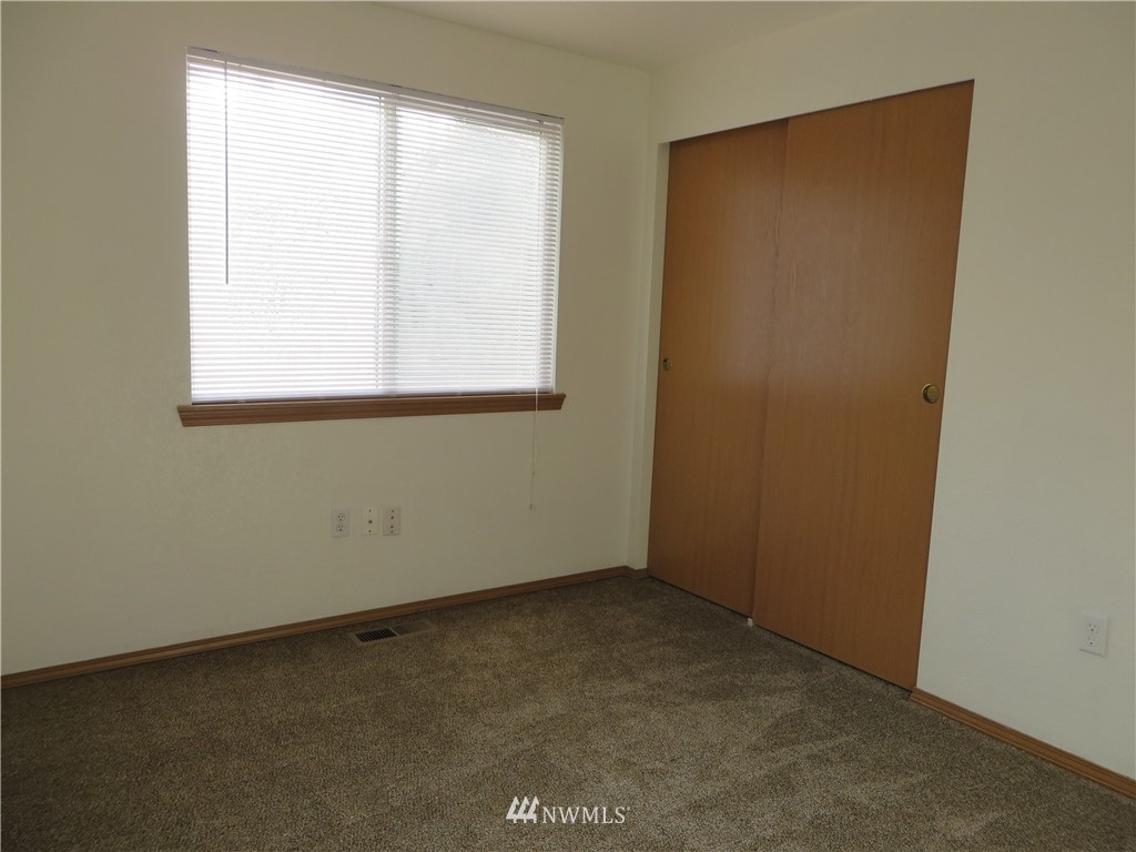 18746 Citrus Street Southwest Rochester, WA 98579 - Photo 15 of 18