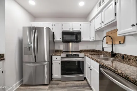 $245,000 | 19820 North 13th Avenue, Unit 263, Phoenix, AZ 85027