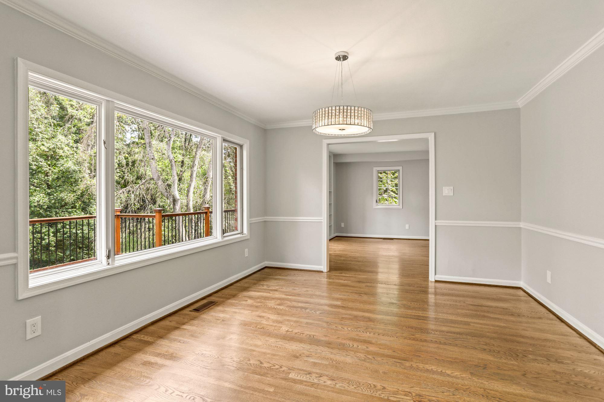1011 Shipman Lane McLean, VA 22101 - Photo 13 of 43 Dinning room