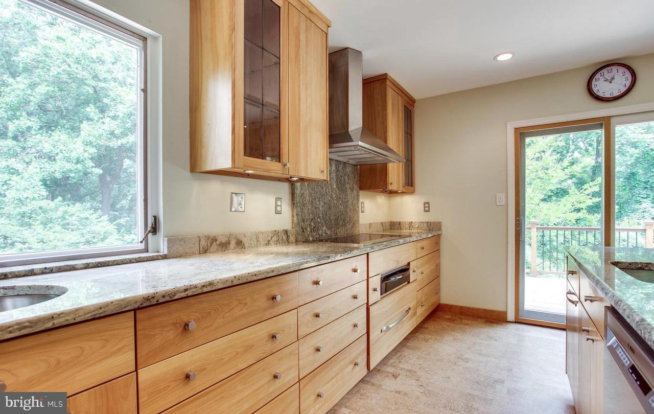 1011 Shipman Lane McLean, VA 22101 - Photo 18 of 43