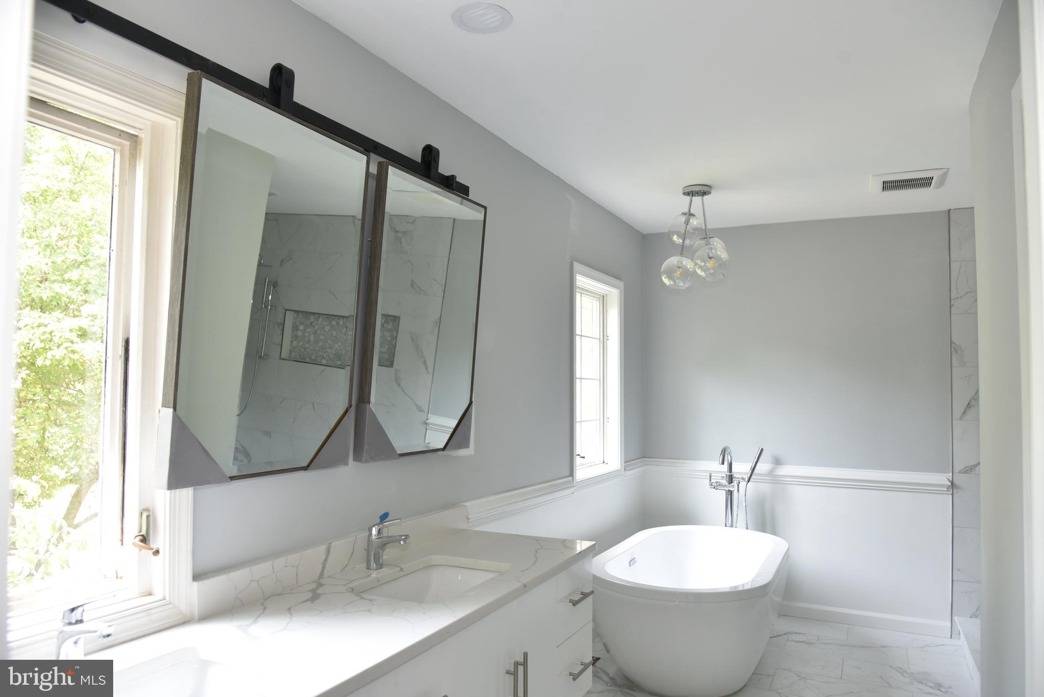 1011 Shipman Lane McLean, VA 22101 - Photo 23 of 43 Sun filled primary bath