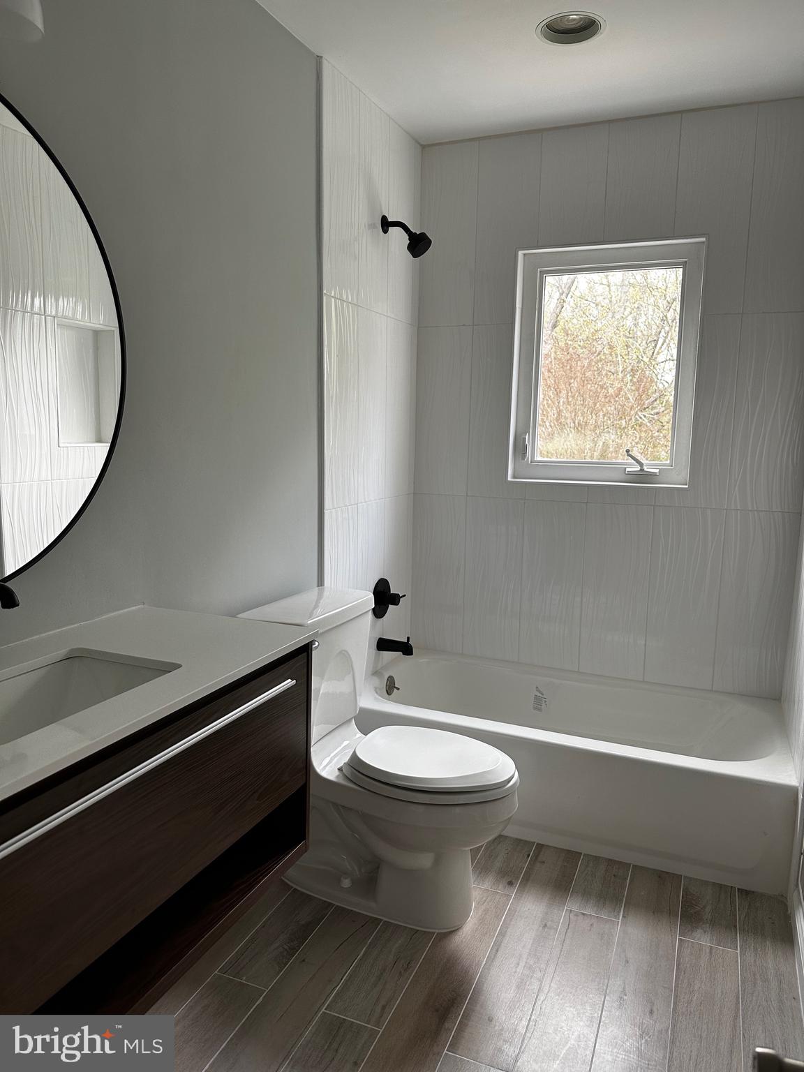 1011 Shipman Lane McLean, VA 22101 - Photo 29 of 43 Newly remodeled guest bathroom