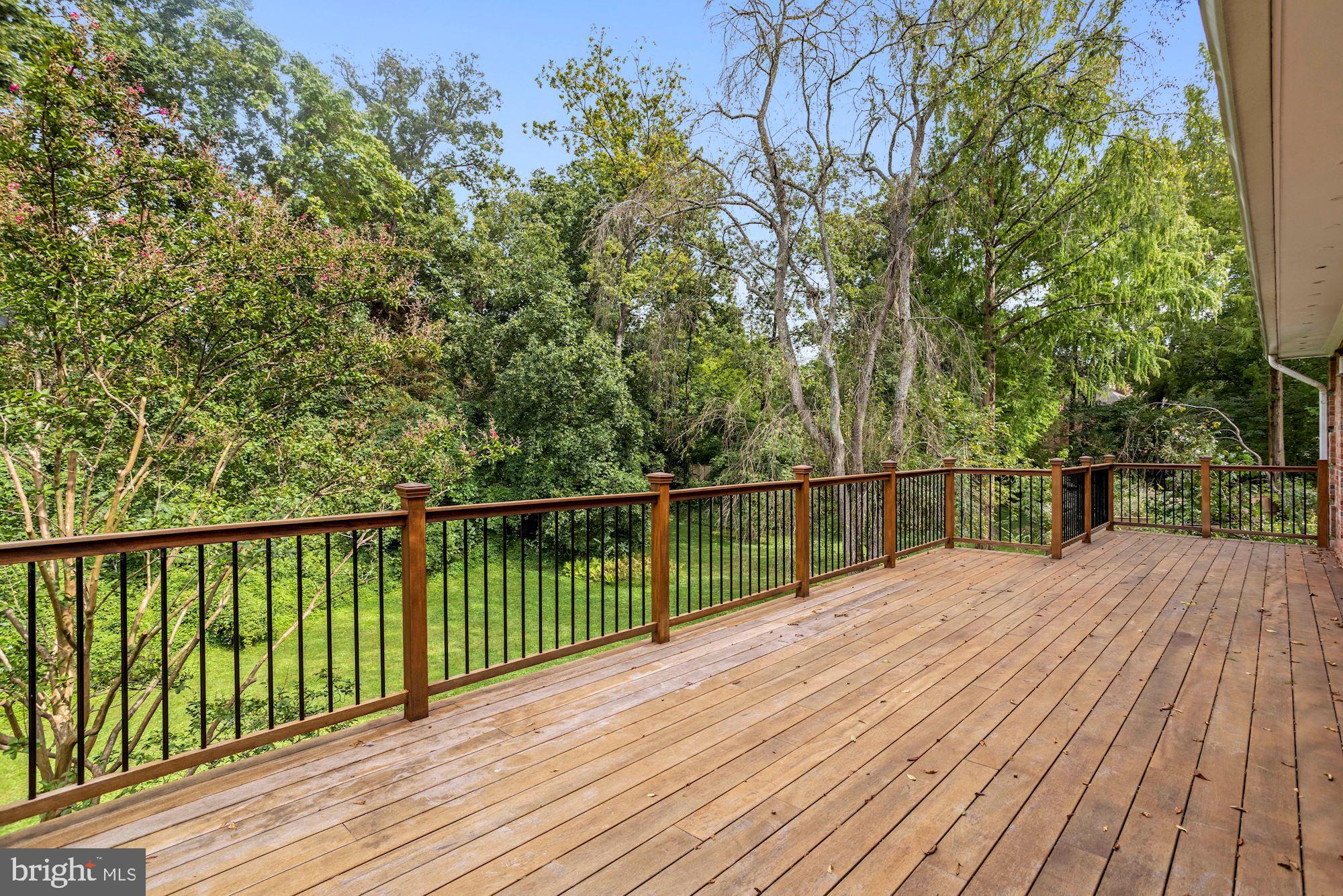 1011 Shipman Lane McLean, VA 22101 - Photo 5 of 43