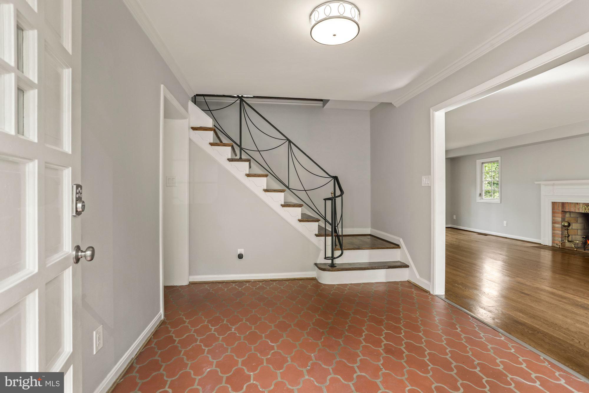 1011 Shipman Lane McLean, VA 22101 - Photo 6 of 43 Foyer