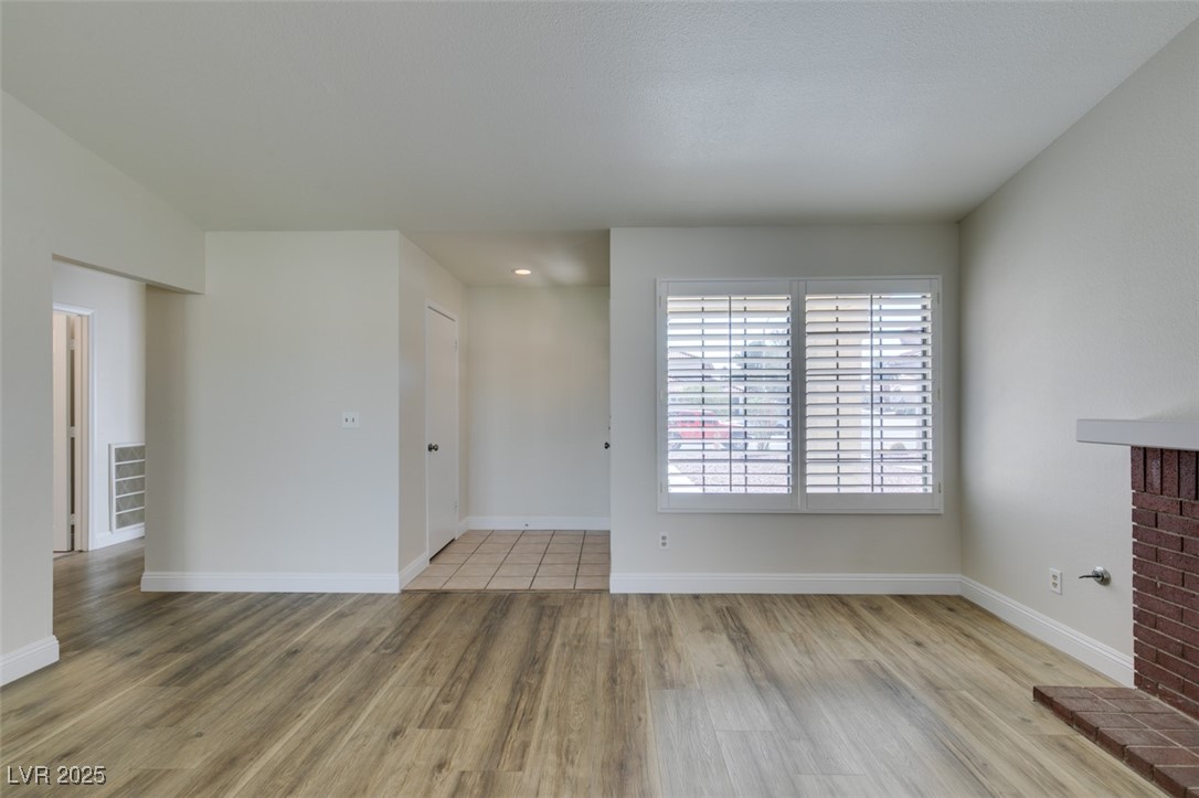 2424 Millcroft Drive Henderson, NV 89074 - Photo 11 of 40