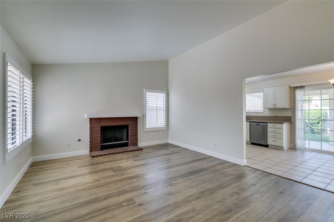 2424 Millcroft Drive Henderson, NV 89074 - Photo 5 of 40