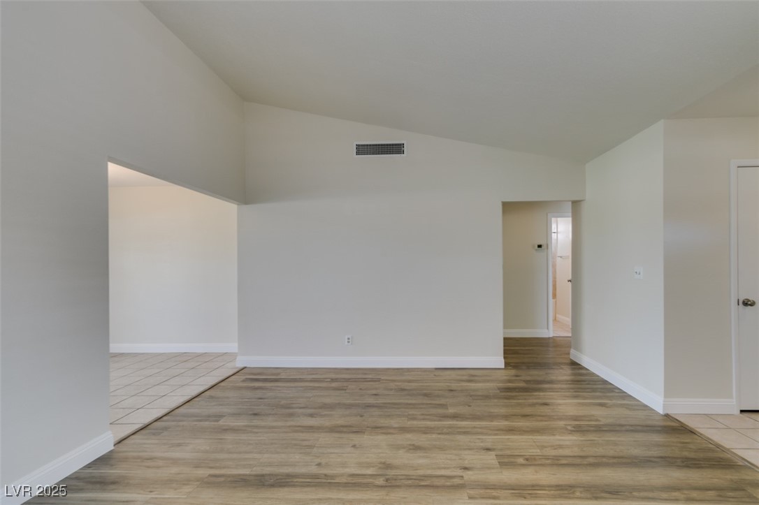 2424 Millcroft Drive Henderson, NV 89074 - Photo 8 of 40