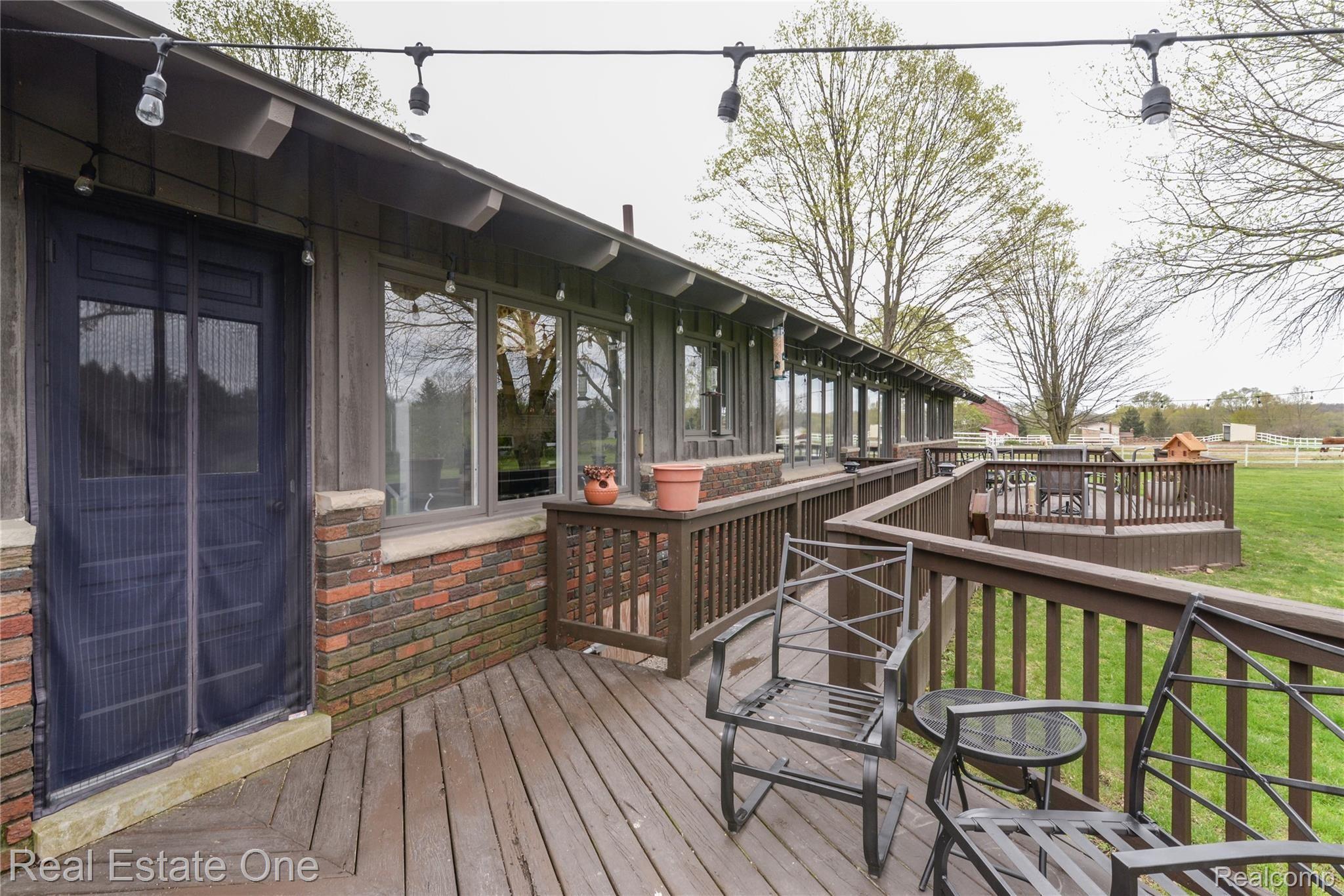 1095 North Garner Road Milford, MI 48380 - Photo 38 of 45 DSC_0128.jpg