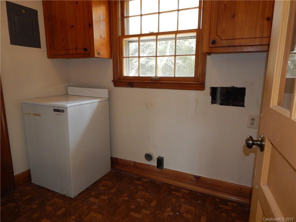 683 Fielding Road Charlotte, NC 28214 - Photo 12 of 24 Gallery Image 12