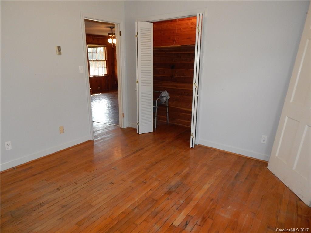 683 Fielding Road Charlotte, NC 28214 - Photo 14 of 24 Gallery Image 14
