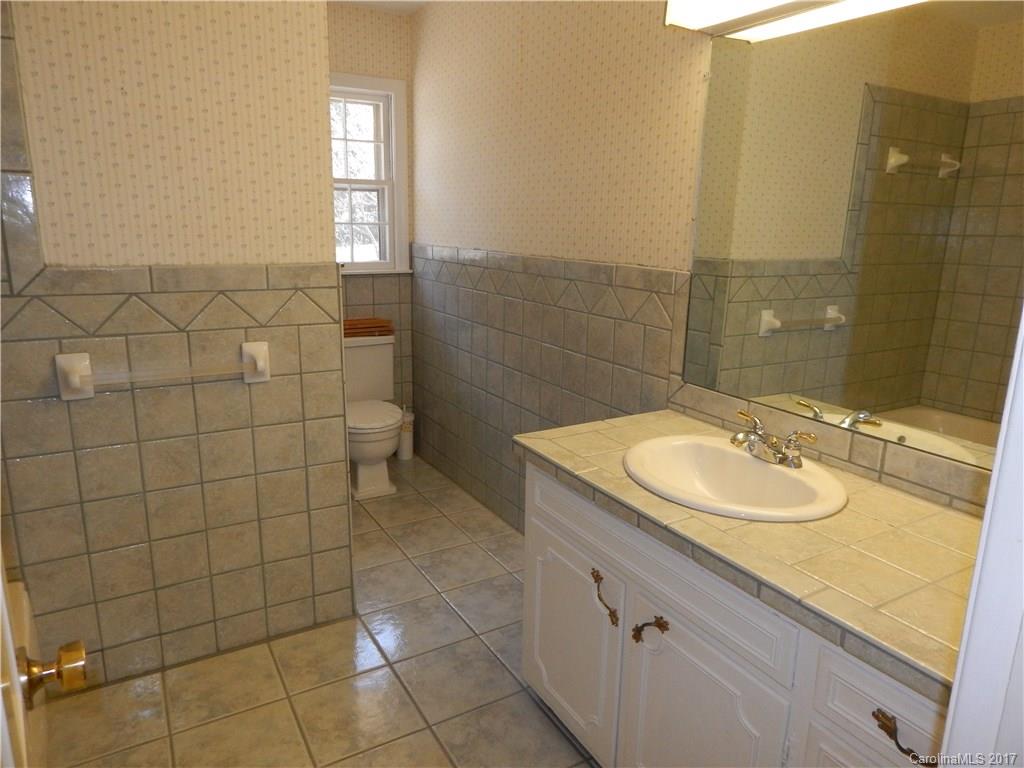 683 Fielding Road Charlotte, NC 28214 - Photo 15 of 24 Gallery Image 15