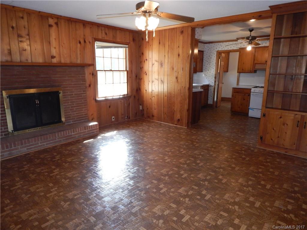 683 Fielding Road Charlotte, NC 28214 - Photo 7 of 24 Gallery Image 7