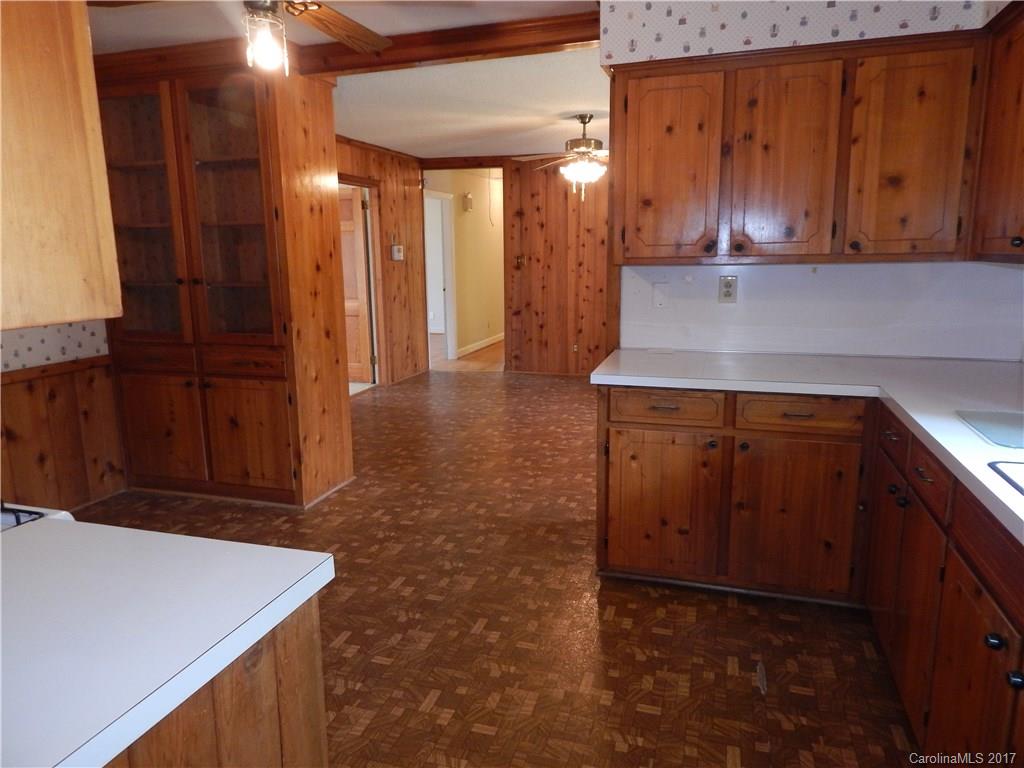 683 Fielding Road Charlotte, NC 28214 - Photo 10 of 24 Gallery Image 10