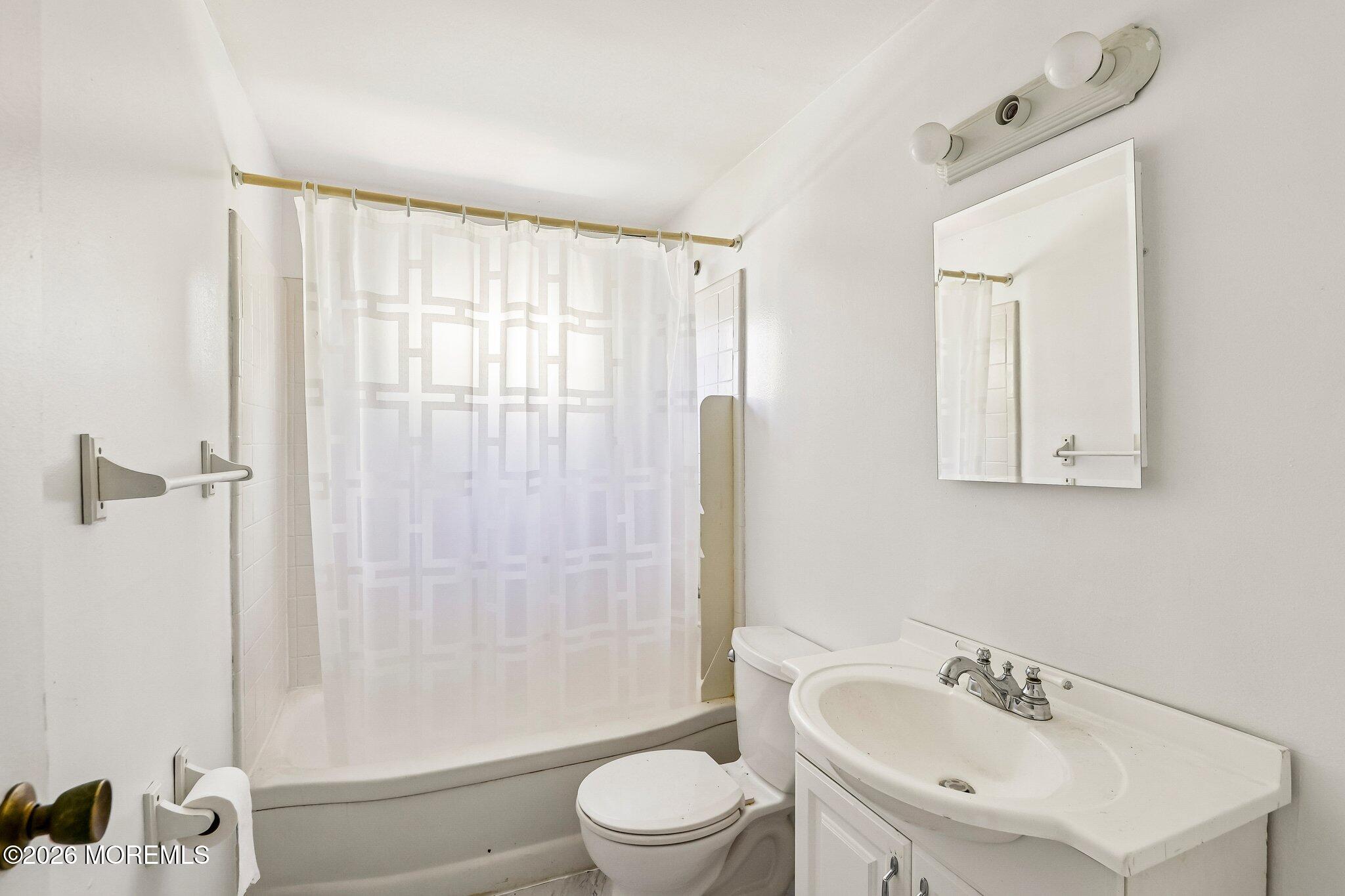 5 Farmdale Road Hazlet, NJ 07730 - Photo 26 of 34 26-web-or-mls-Farmdale Rd-S0605-028