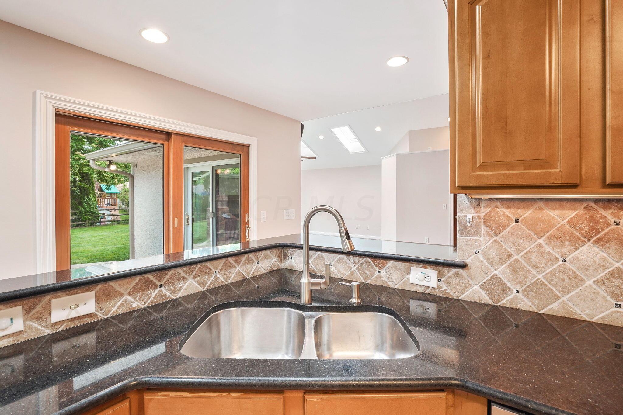 3777 Walhaven Road Columbus, OH 43220 - Photo 39 of 70 39-web-or-mls-DSC05251