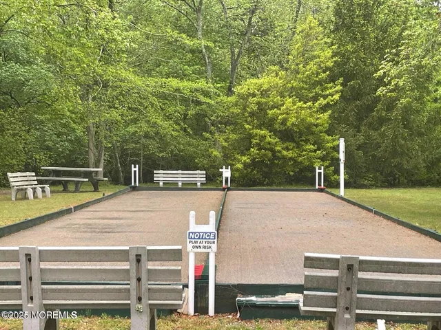 a view of a tennis court