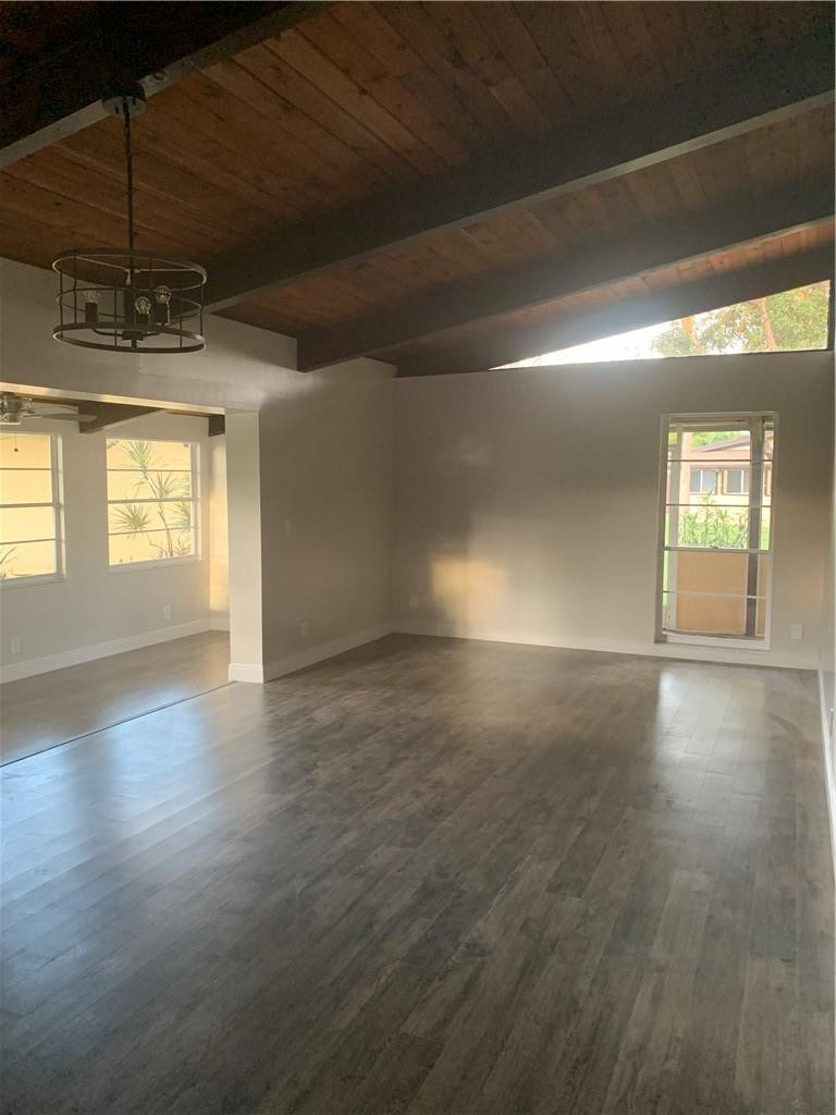 113 Fox Road, Unit 141 Hollywood, FL 33024 - Photo 9 of 22 Living area
