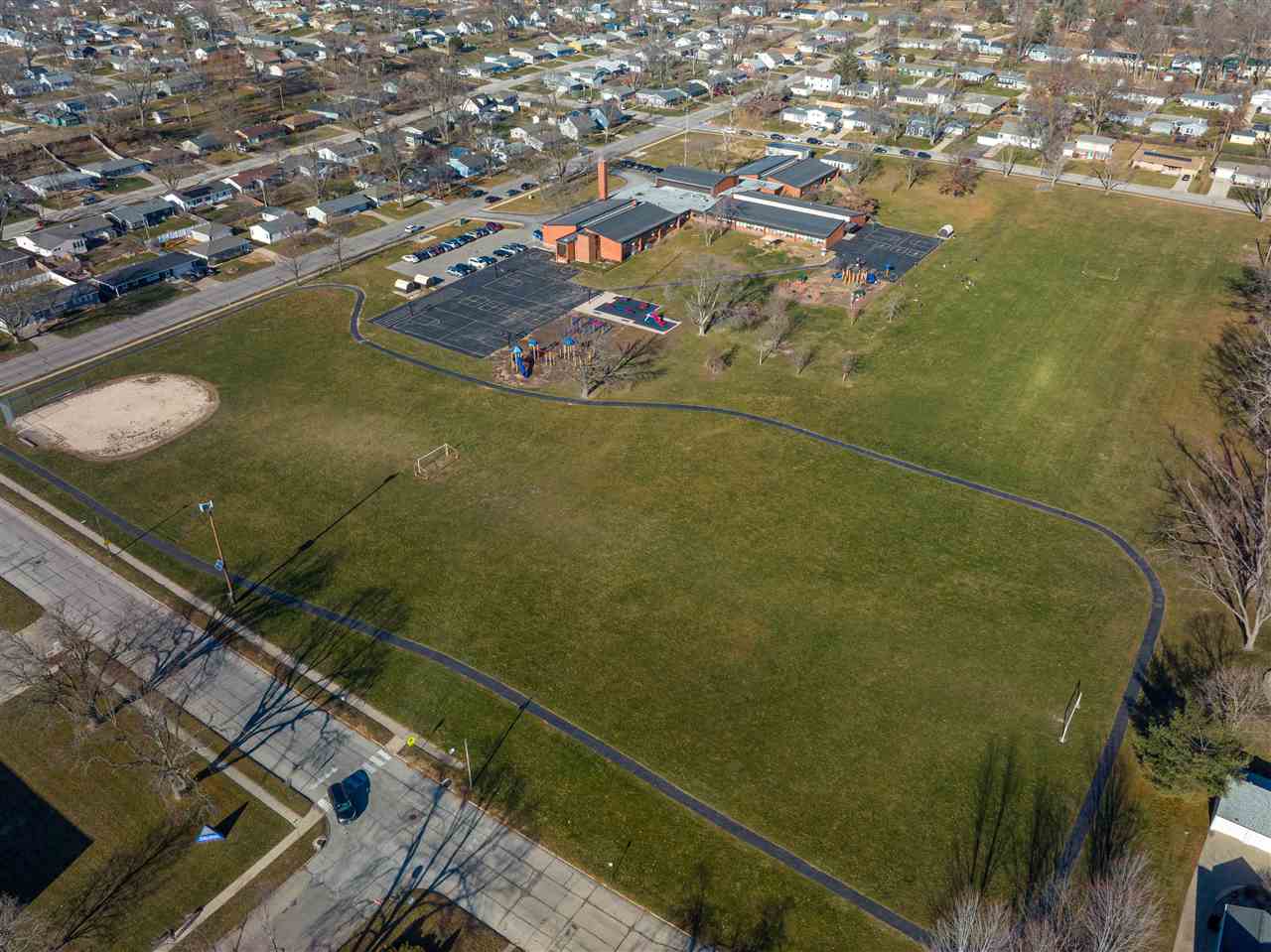 3821 Clark Road Southeast Cedar Rapids, IA 52403 - Photo 11 of 37 Gallery Image 11