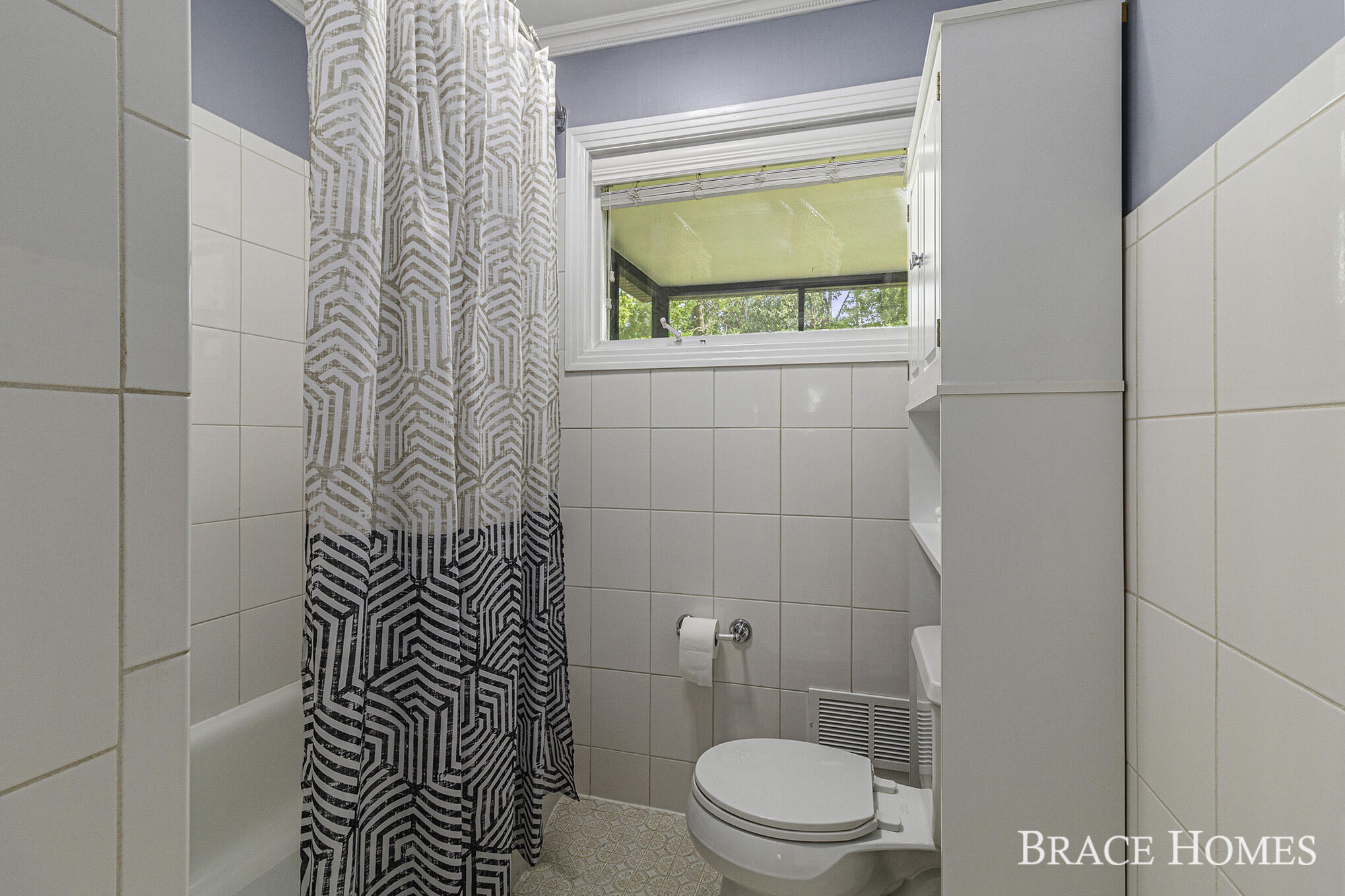 3414 Ashton Road Southeast Grand Rapids, MI 49546 - Photo 27 of 41 IMG_5921