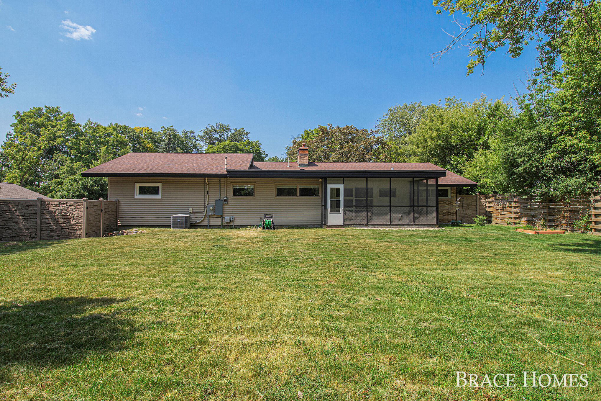 3414 Ashton Road Southeast Grand Rapids, MI 49546 - Photo 38 of 41 IMG_5857