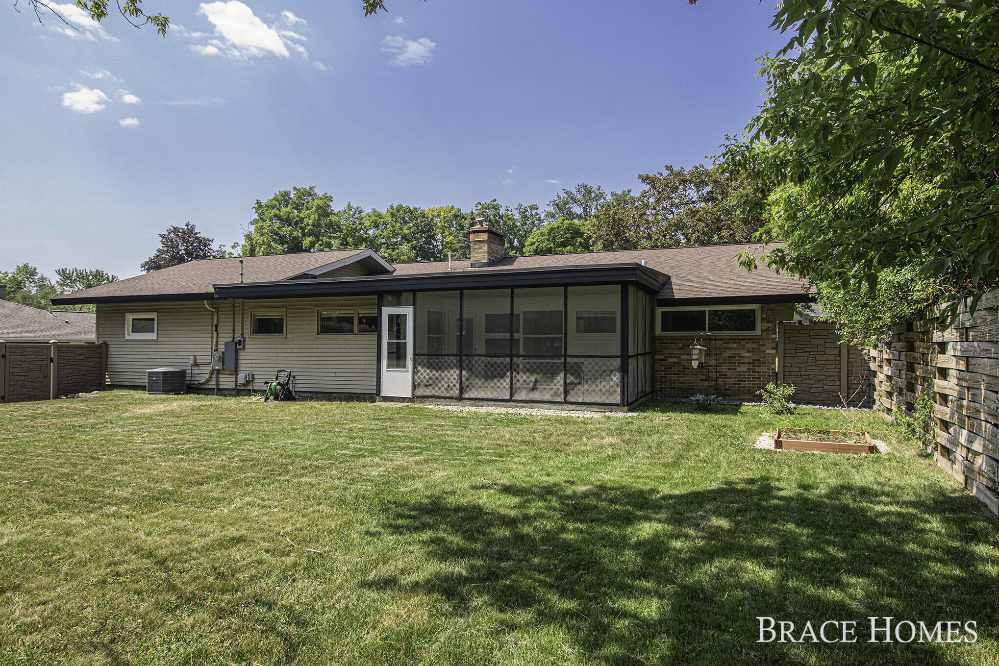 3414 Ashton Road Southeast Grand Rapids, MI 49546 - Photo 39 of 41 IMG_5858