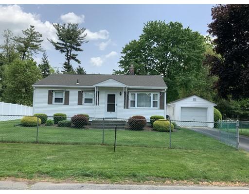 100 Rochford Circle Springfield, MA 01128 - Photo 2 of 18
