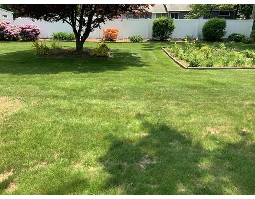 100 Rochford Circle Springfield, MA 01128 - Photo 9 of 18