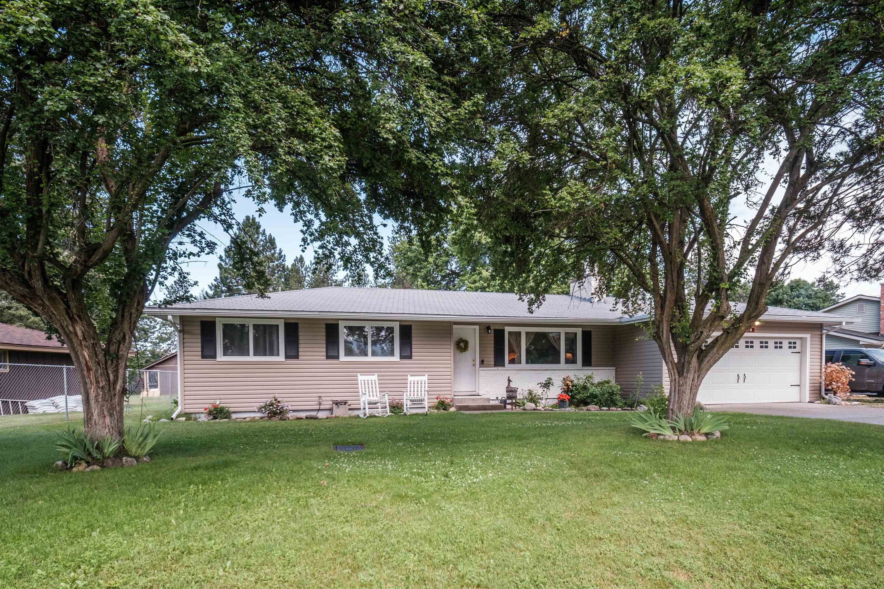 3018 South Davis Road Spokane Valley, WA 99216 - Photo 1 of 22 Gallery Image 1