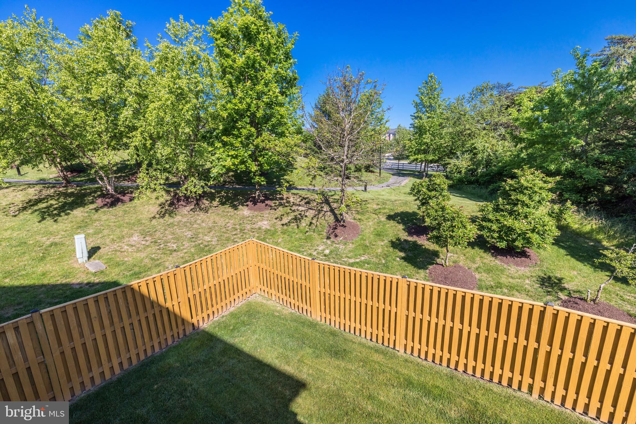 43640 Lees Mill Square Leesburg, VA 20176 - Photo 4 of 77 Large back yard, privacy fence, mature trees