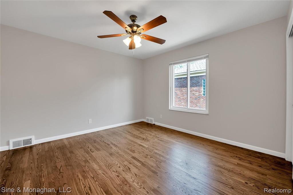 791 Harcourt Road Grosse Pointe, MI 48230 - Photo 23 of 40