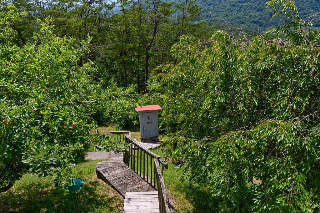 881 Lloyd Huskey Road Pigeon Forge, TN 37863 - Photo 21 of 27