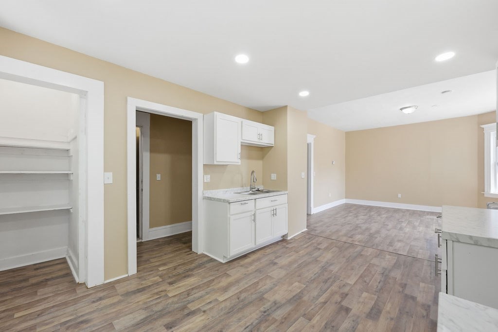 282 White Street Springfield, MA 01108 - Photo 22 of 42