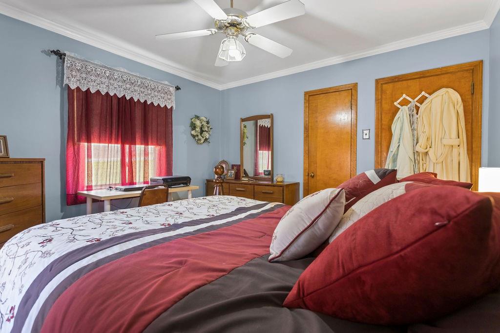 136 Oakville Road Beaver Falls, PA 15010 - Photo 19 of 25 Gallery Image 19