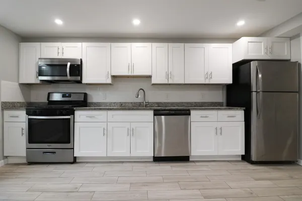 $1,900 | 1620 Palisade Avenue, Unit B, Union City, NJ 07087