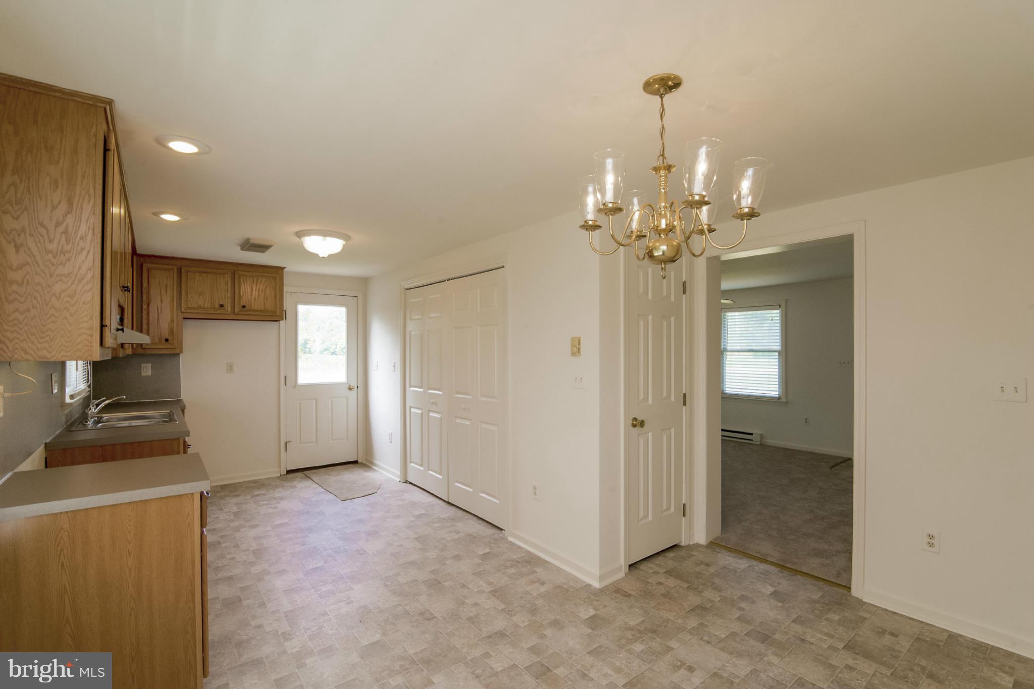 114 Creagerstown Road Woodsboro, MD 21798 - Photo 11 of 30 Kitchen