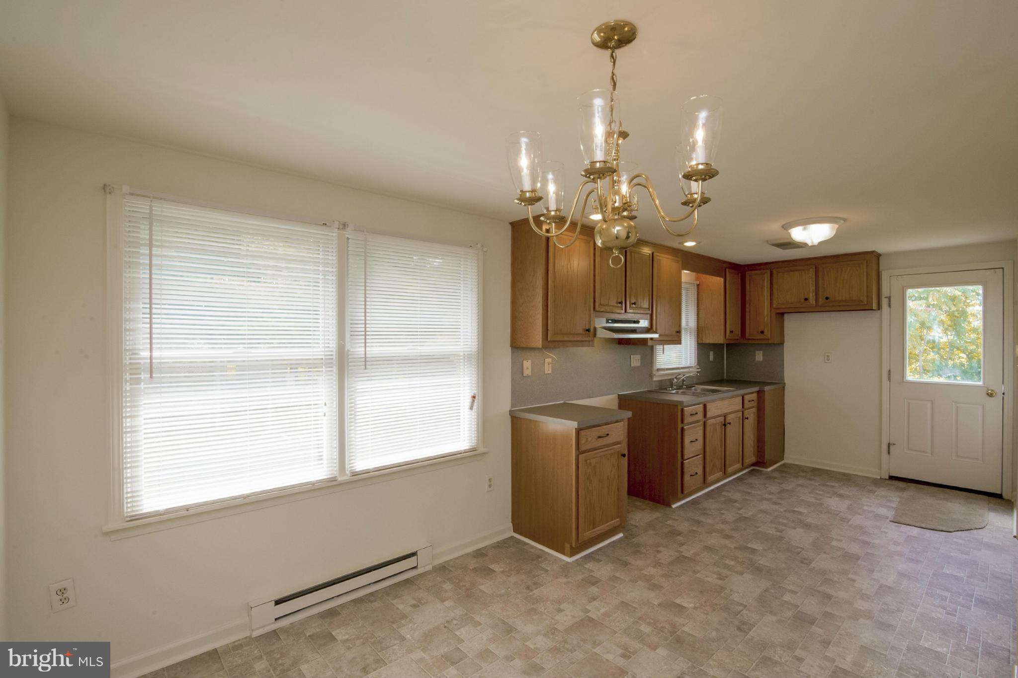 114 Creagerstown Road Woodsboro, MD 21798 - Photo 12 of 30 Kitchen