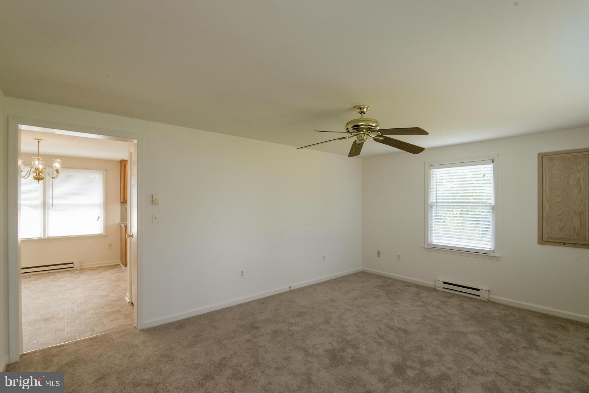 114 Creagerstown Road Woodsboro, MD 21798 - Photo 4 of 30 Family Room