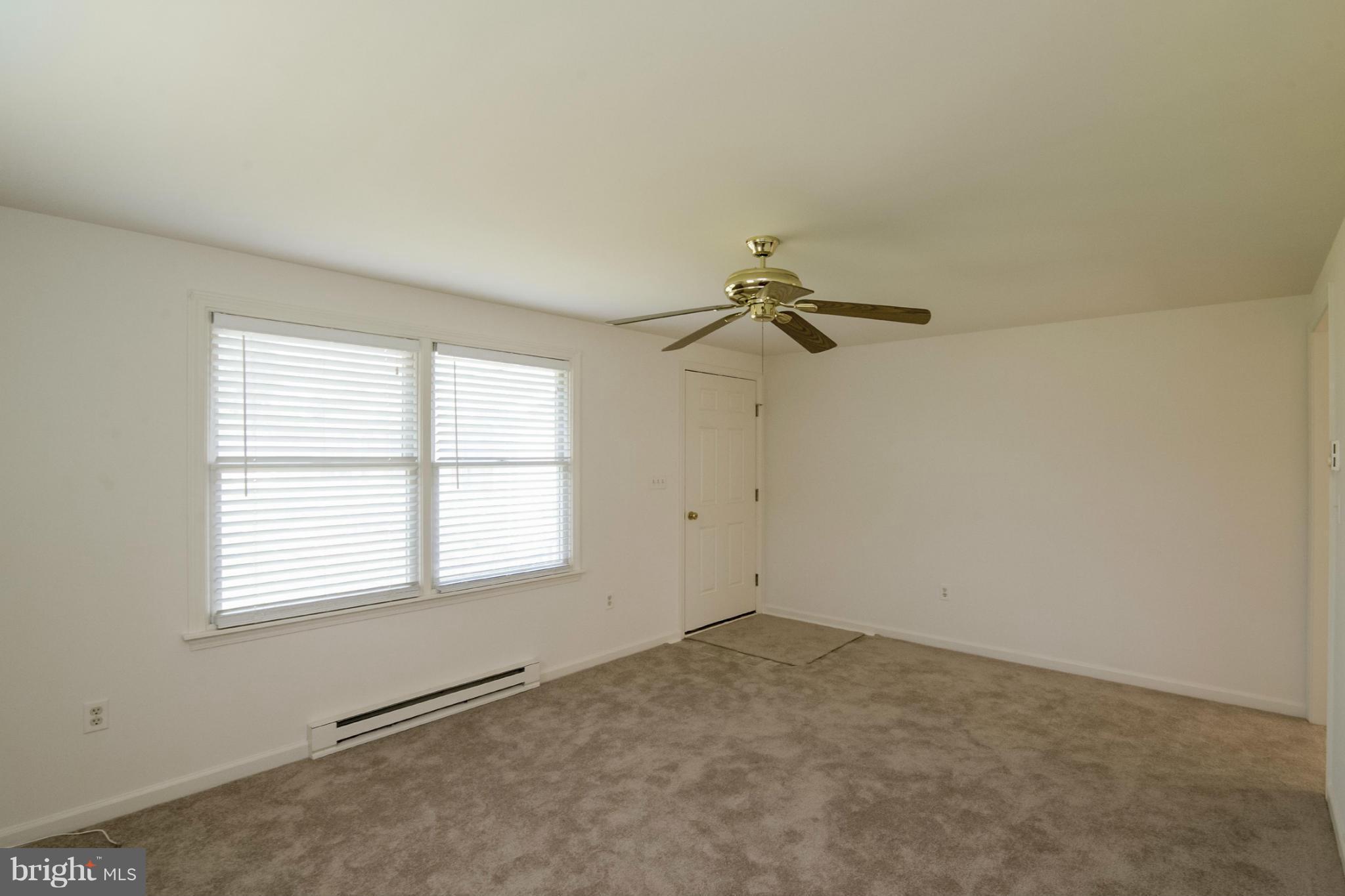 114 Creagerstown Road Woodsboro, MD 21798 - Photo 6 of 30 Family Room