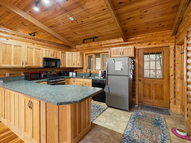 $274,900 | 278 Tinsel Circle, Santa Claus, IN 47579