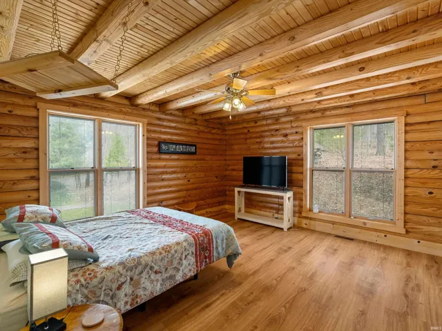 $274,900 | 278 Tinsel Circle, Santa Claus, IN 47579