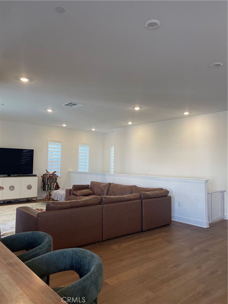 121 Proctor Irvine, CA 92618 - Photo 4 of 15