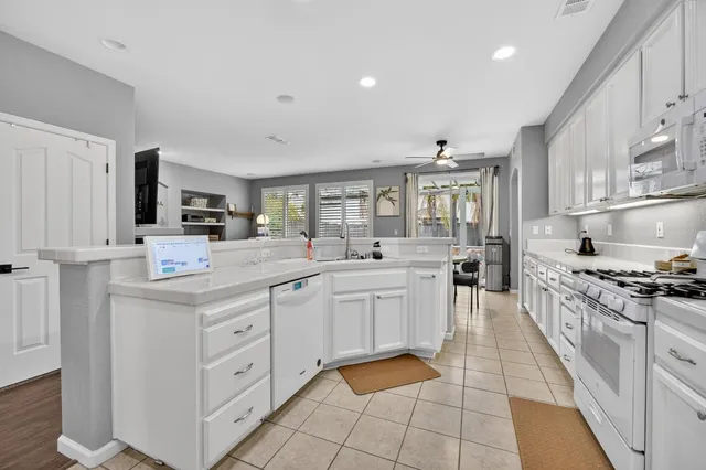 $665,000 | 9740 Sage Thrasher Circle, Elk Grove, CA 95757