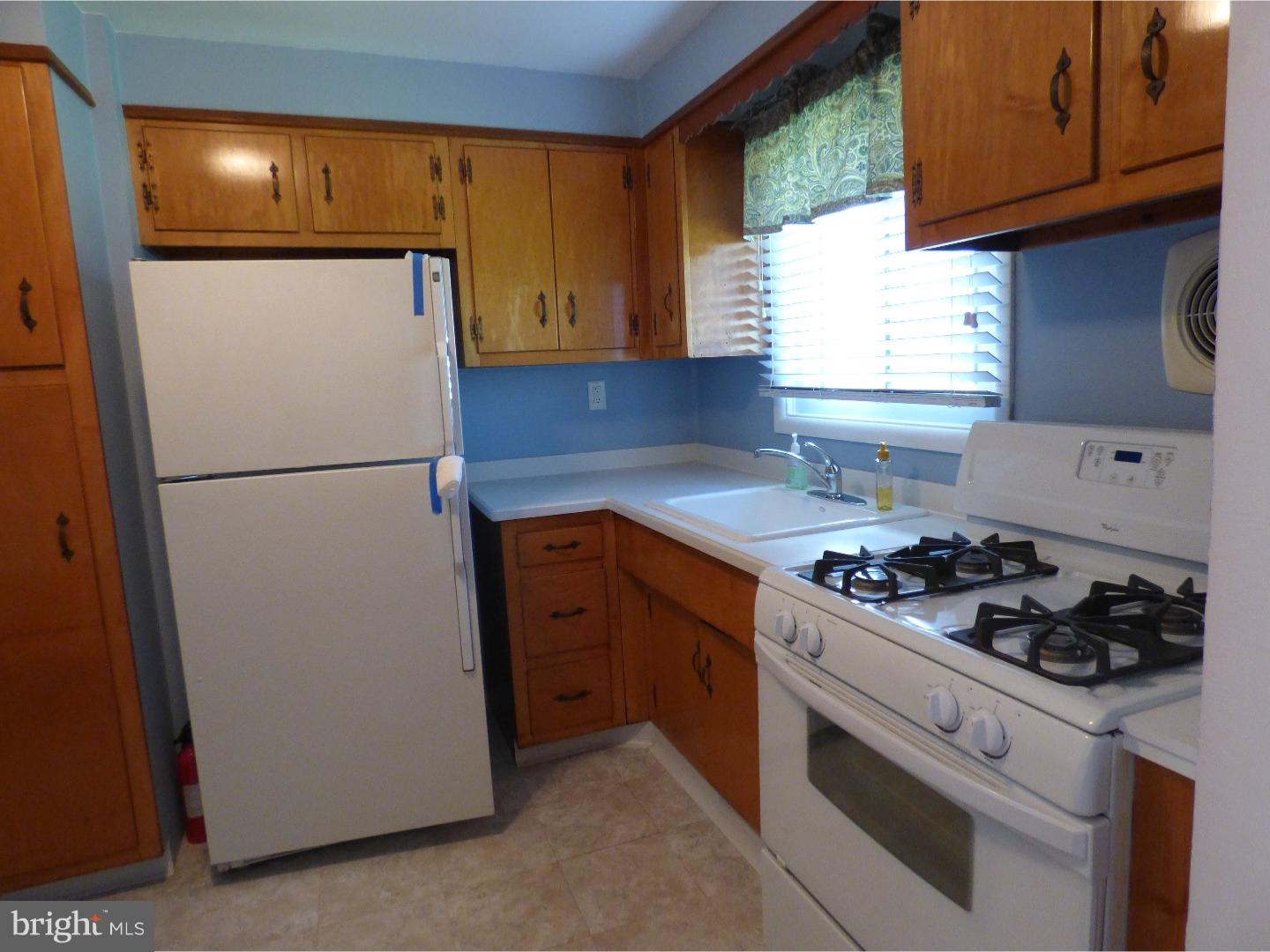 1452 Doris Road Roslyn, PA 19001 - Photo 8 of 19 Kitchen