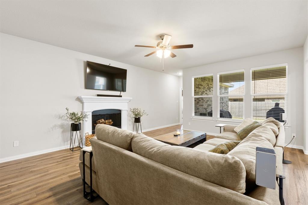 3306 Greymoore Drive Anna, TX 75409 - Photo 5 of 32 Living room